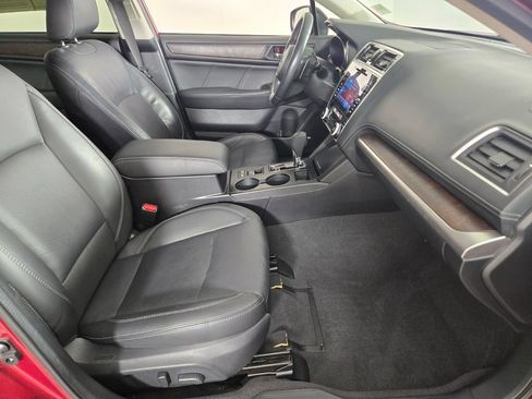 Used 2019 Subaru Outback 2.5i Limited AWD/4WD image 21