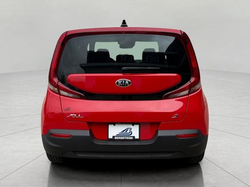 Used 2020 Kia Soul S FWD image 10