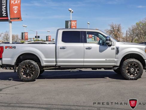 Used 2017 Ford F250 Platinum w/ Platinum Ultimate Package image 26