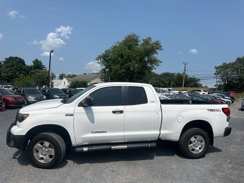 Used 2007 Toyota Tundra SR5 AWD/4WD image 2