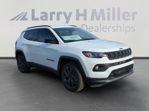 New 2026 Jeep Compass Latitude image 7