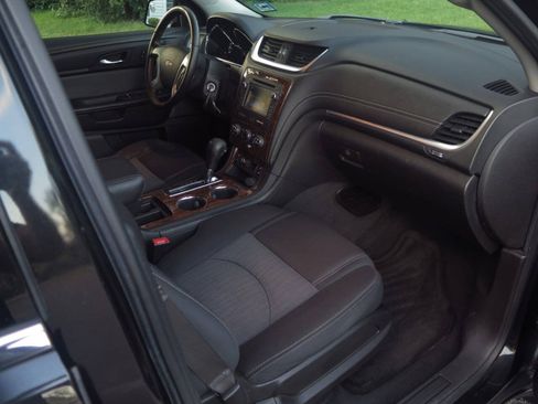Used 2014 Chevrolet Traverse LT w/ All-Star Edition AWD/4WD image 17