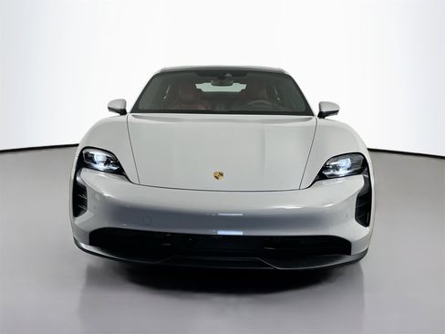 Certified 2024 Porsche Taycan GTS image 10