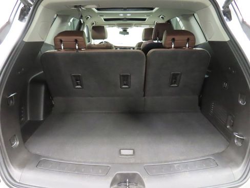 Used 2018 Buick Enclave Avenir w/ Avenir Technology Package AWD/4WD image 36