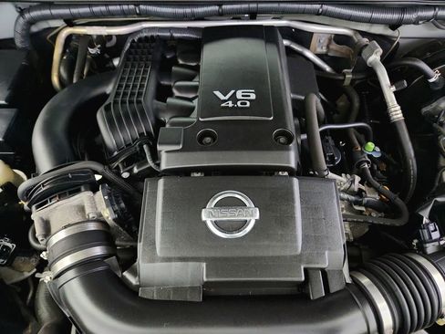 Used 2018 Nissan Frontier SV AWD/4WD image 33