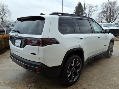 New 2026 Jeep Cherokee Overland image 7