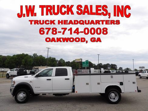 Used 2021 RAM 5500 Tradesman w/ Chrome Appearance Group AWD/4WD image 2