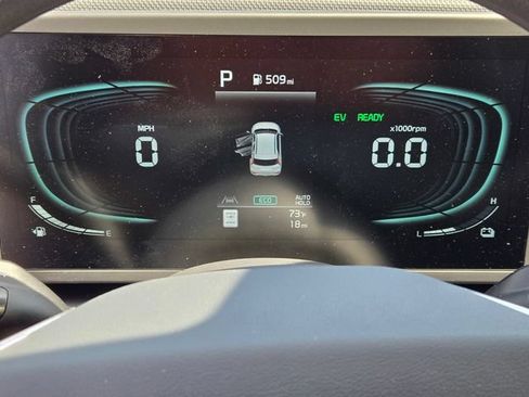 New 2026 Kia Niro LX FWD image 13