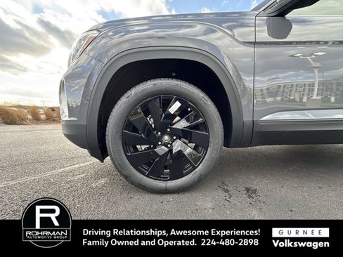 New 2026 Volkswagen Atlas SE image 11