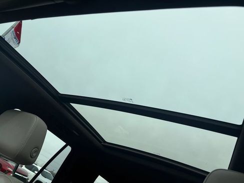 Used 2022 Chevrolet Tahoe Z71 w/ Luxury Package image 26