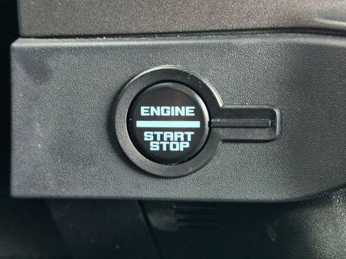 Certified 2025 Ford Bronco Badlands w/ Sasquatch Package AWD/4WD image 23