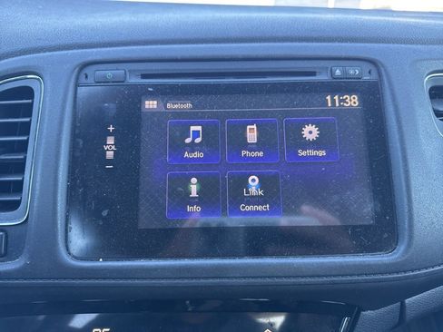 Used 2017 Honda HR-V EX image 16