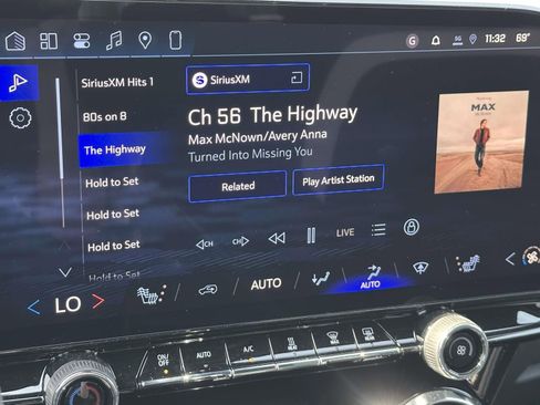 New 2026 Chevrolet Blazer EV LT image 10