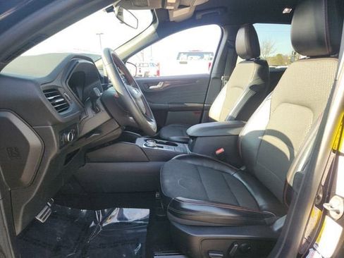 Used 2023 Ford Escape ST-Line w/ Cold Weather Package image 9