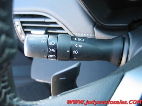 Used 2022 Subaru Outback Premium AWD/4WD image 7