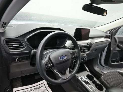 Used 2025 Ford Escape Active AWD/4WD image 13