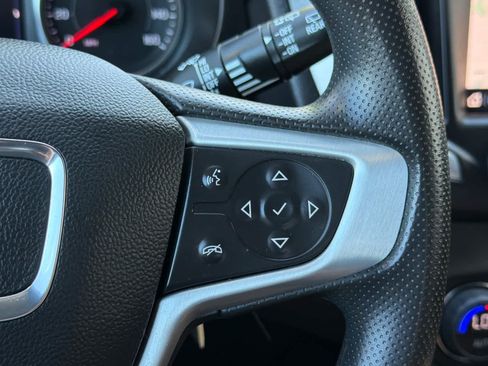 Used 2023 GMC Terrain SLE w/ Driver Convenience Package FWD image 27
