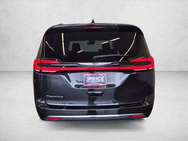 Used 2022 Chrysler Pacifica Touring-L FWD image 7