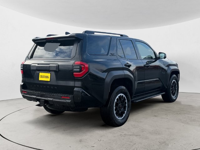 Used 2025 Toyota 4Runner TRD Off-Road Premium AWD/4WD image 5