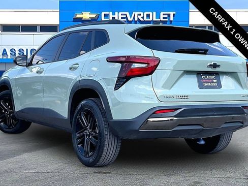 Used 2025 Chevrolet Trax ACTIV w/ Driver Confidence Package FWD image 3