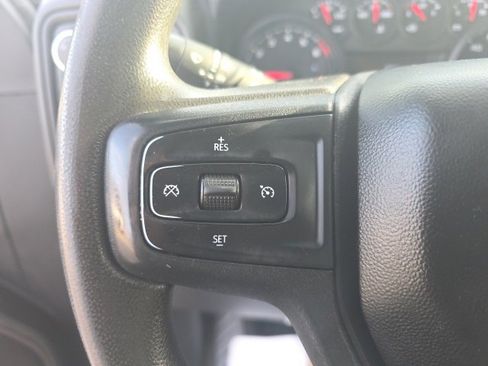 Used 2023 Chevrolet Silverado 2500 Custom w/ Custom Value Package image 10