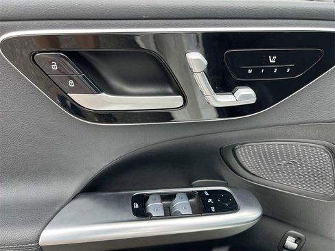 Used 2024 Mercedes-Benz C 300 4MATIC Sedan image 11