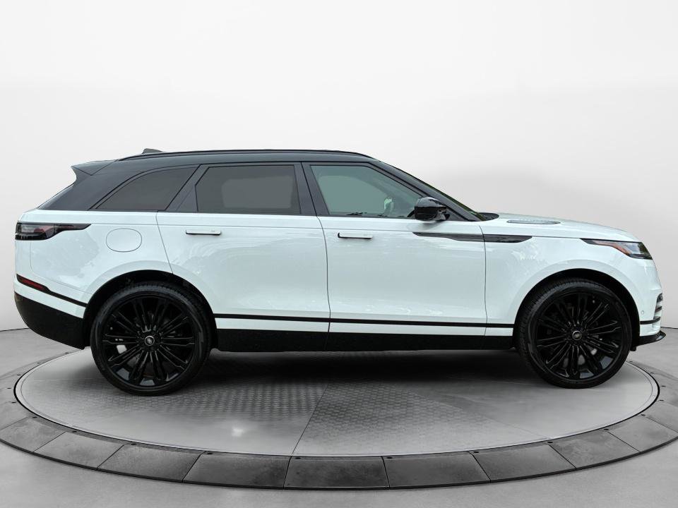 Used 2026 Land Rover Range Rover Velar Dynamic SE AWD/4WD image 8