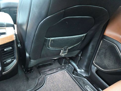 Used 2022 RAM 1500 Limited w/ Body Color Bumper Group AWD/4WD image 17