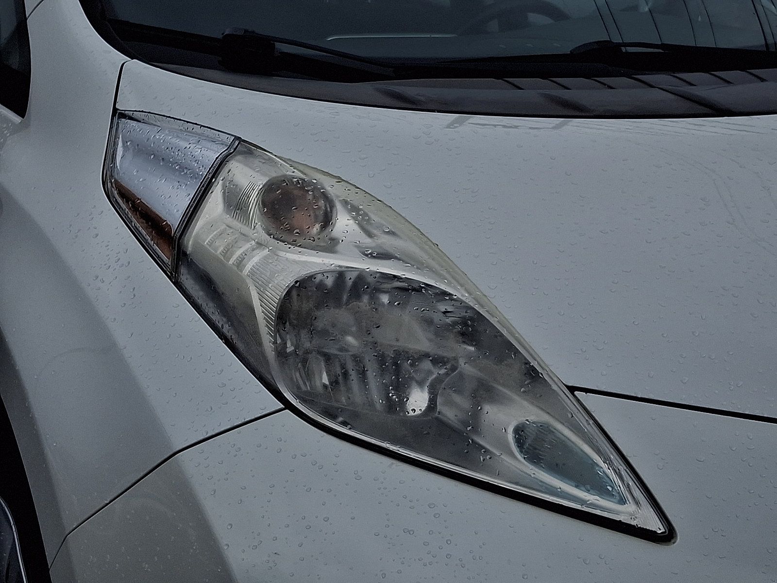 Used 2015 Nissan Leaf S FWD image 9