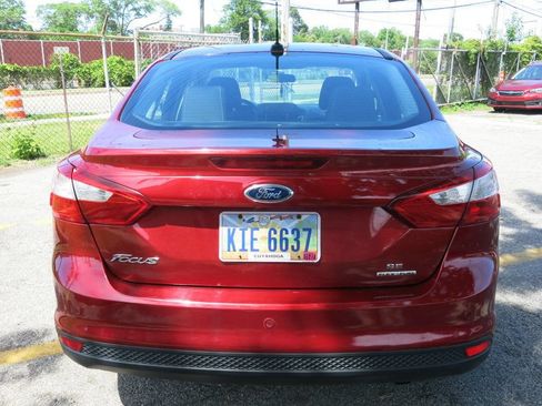 Used 2014 Ford Focus SE FWD image 8