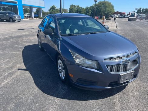 Used 2014 Chevrolet Cruze LS image 7