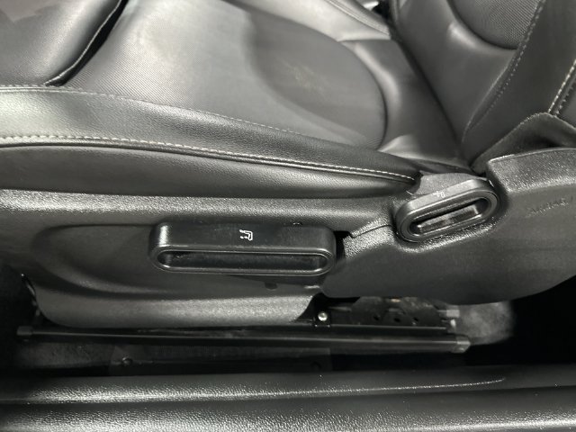 Used 2019 MINI Cooper S w/ Premium Package FWD image 18