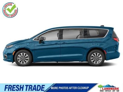 Used 2024 Chrysler Pacifica Limited