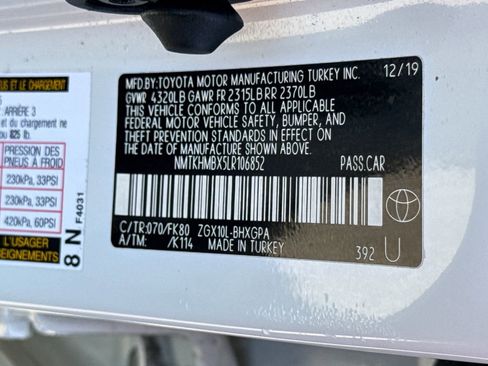 Used 2020 Toyota C-HR XLE FWD image 45