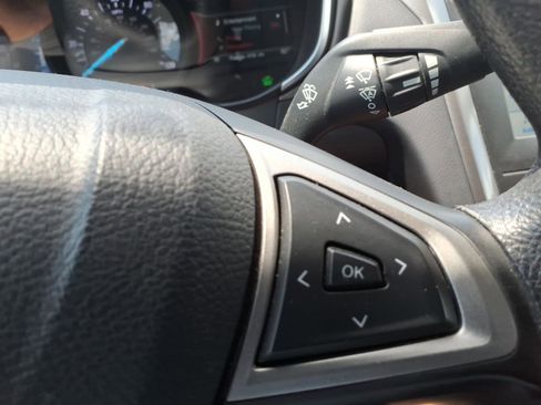 Used 2019 Ford Fusion SE FWD image 30