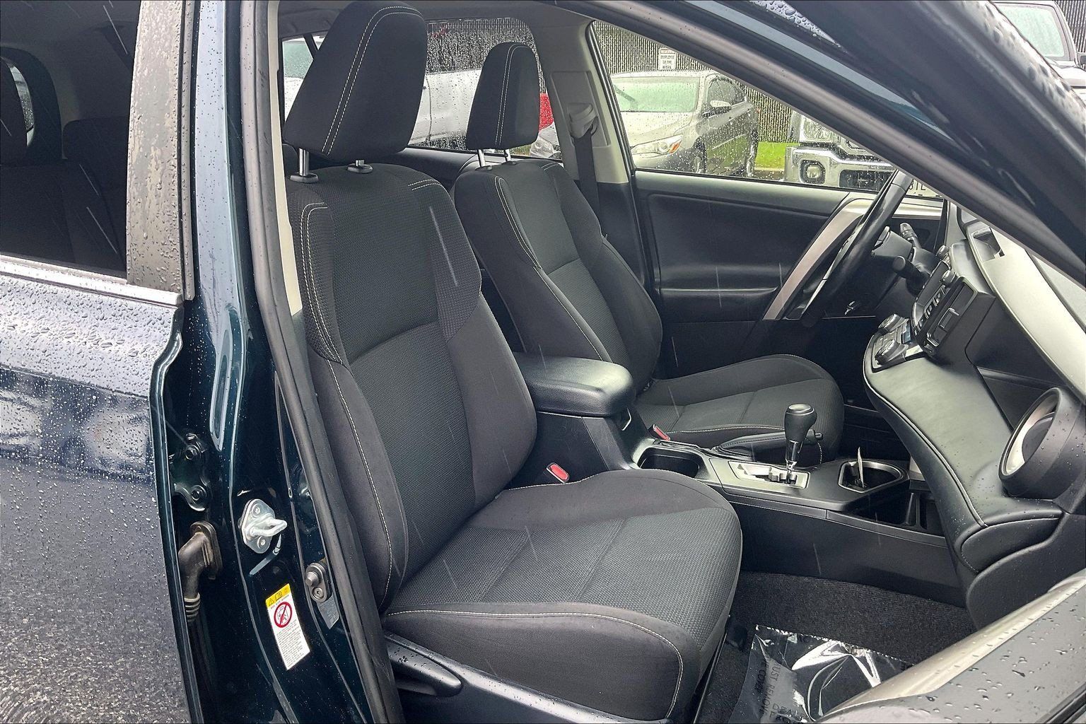 Used 2018 Toyota RAV4 XLE w/ Plus Extra Value Package AWD/4WD image 9