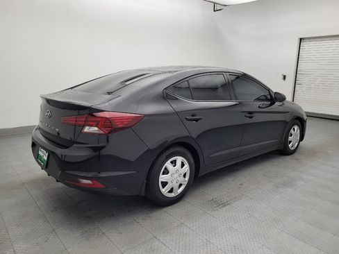 Used 2019 Hyundai Elantra SE w/ Cargo Package FWD image 9