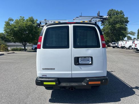 Used 2020 Chevrolet Express 2500 w/ Safety Package RWD image 4