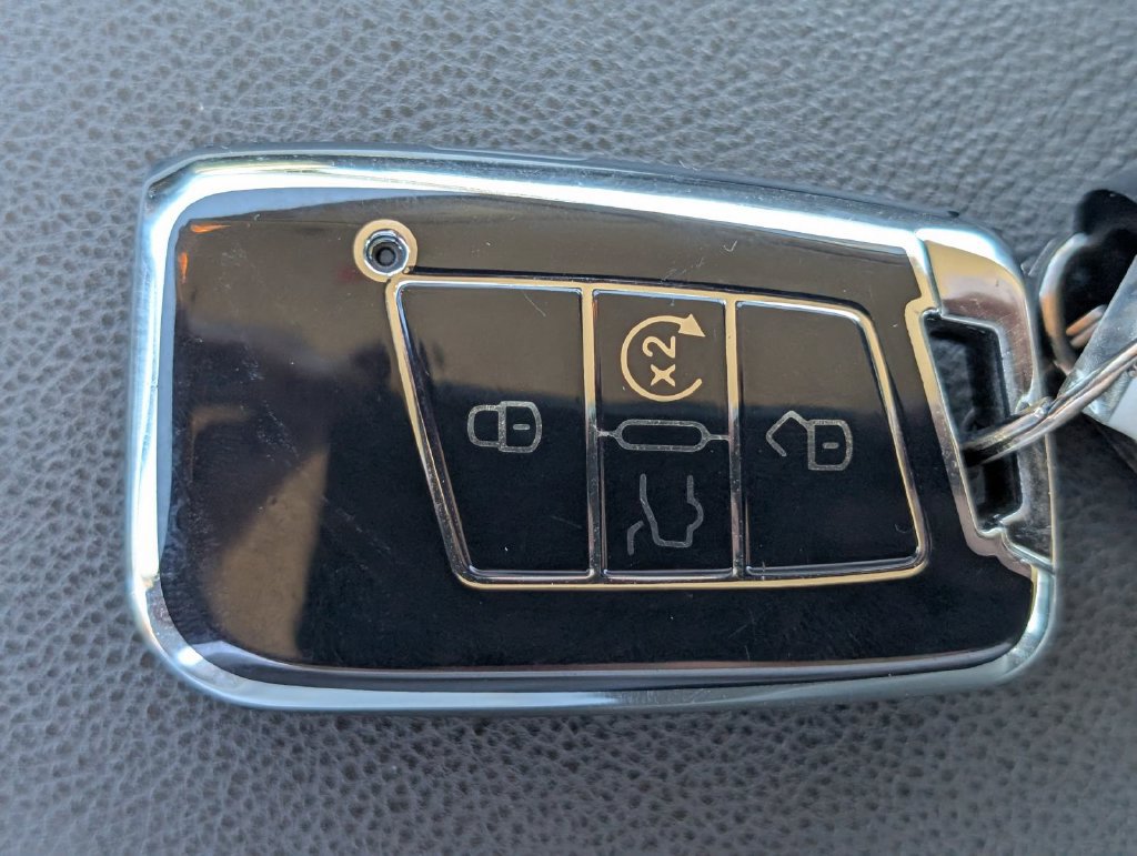 Used 2024 Volkswagen Jetta SE FWD image 33