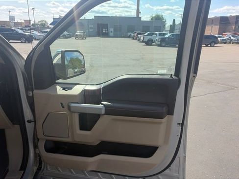 Used 2018 Ford F150 Lariat w/ Equipment Group 502A Luxury AWD/4WD image 27