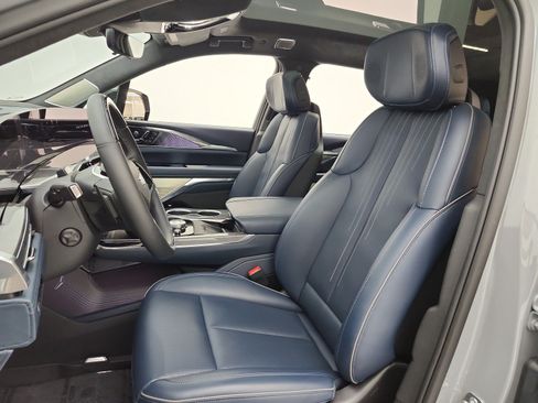 Used 2026 Cadillac Escalade IQ Luxury 2 w/ LPO, Premium Carpet Package AWD/4WD image 15