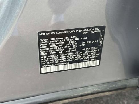 Used 2025 Volkswagen Atlas SE image 15