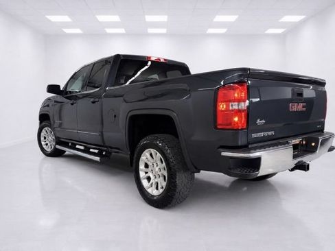 Used 2017 GMC Sierra 1500 SLE w/ SLE Value Package AWD/4WD image 12