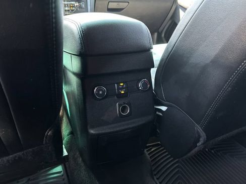 Used 2017 Ford Explorer XLT w/ Equipment Group 202A AWD/4WD image 22