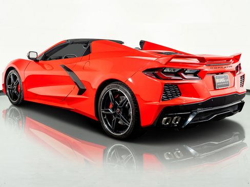 Used 2021 Chevrolet Corvette Stingray Convertible w/ 1LT image 15