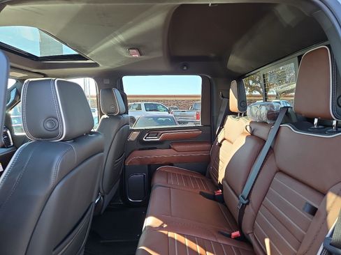 New 2026 GMC Sierra 2500 Denali Ultimate w/ Max Trailering Package AWD/4WD image 8