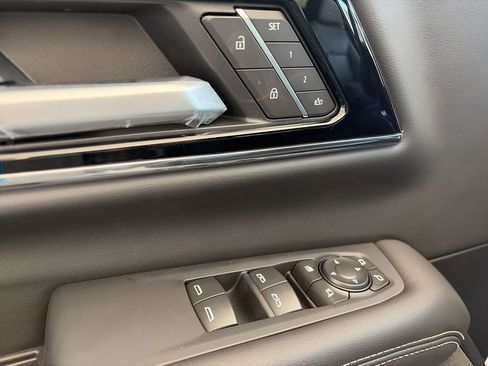 New 2026 GMC Yukon XL Elevation image 31