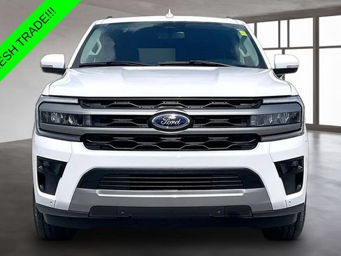 Used 2024 Ford Expedition XLT RWD image 2