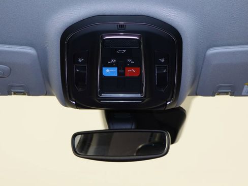 Used 2023 Jeep Grand Cherokee Limited w/ Black Appearance Package image 27