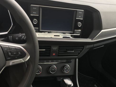 Certified 2023 Volkswagen Jetta S FWD image 11